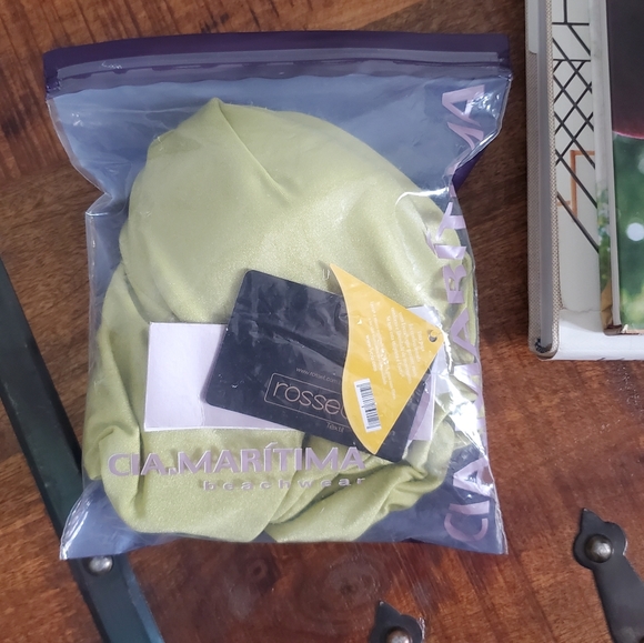 💛💚 Cia.Maritima One Piece Swimsuit 💚💛 - Picture 12 of 14